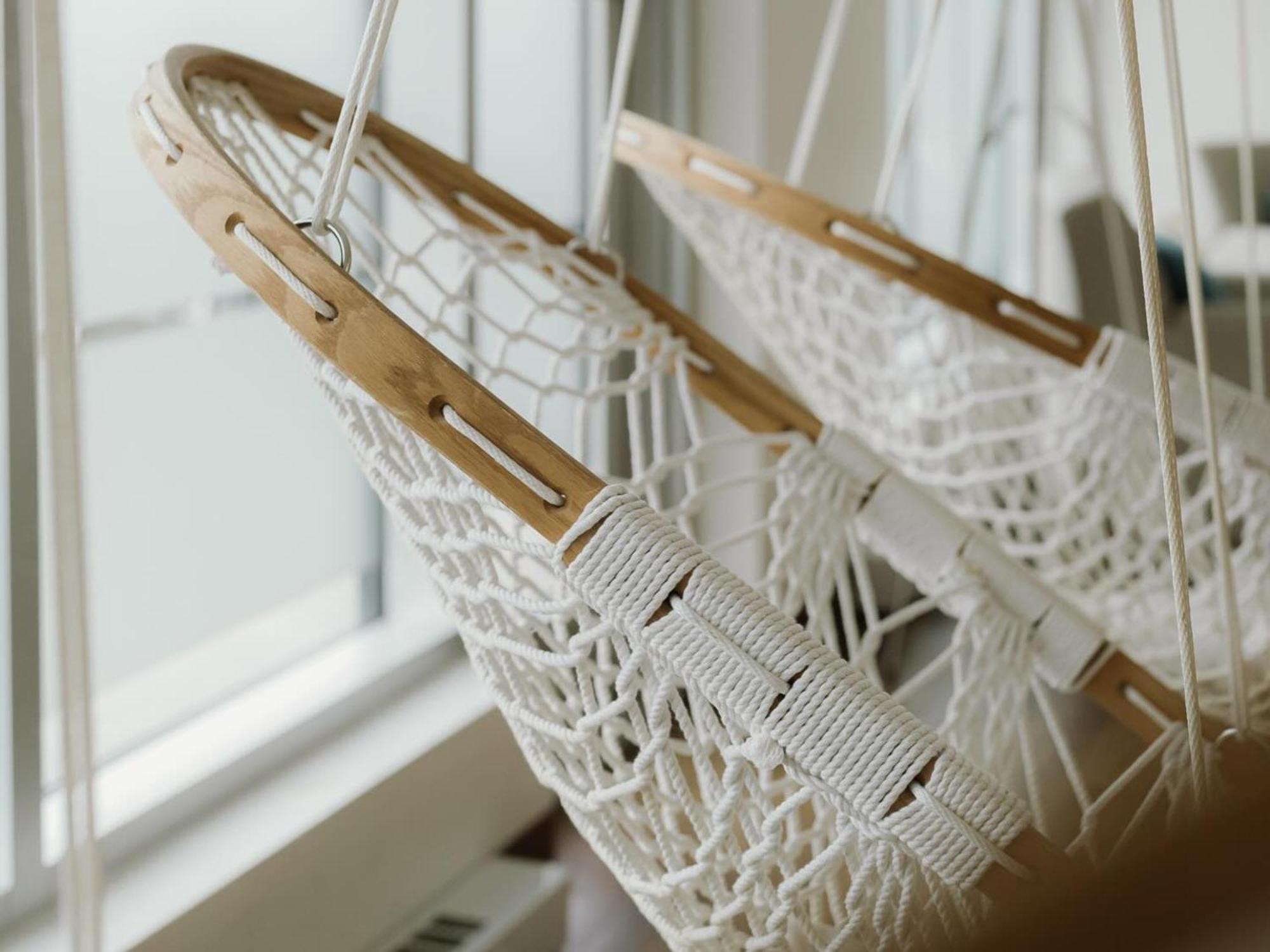 Otl Gouverneur Шербрук Экстерьер фото A hammock chair