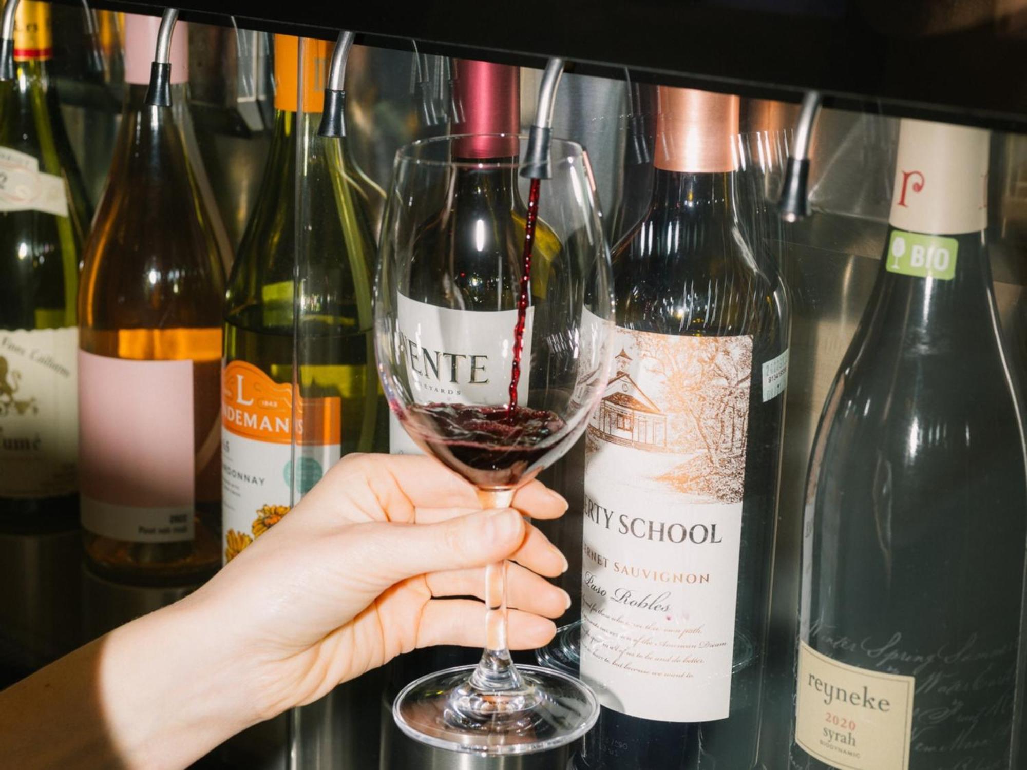 Otl Gouverneur Шербрук Экстерьер фото Wine tasting